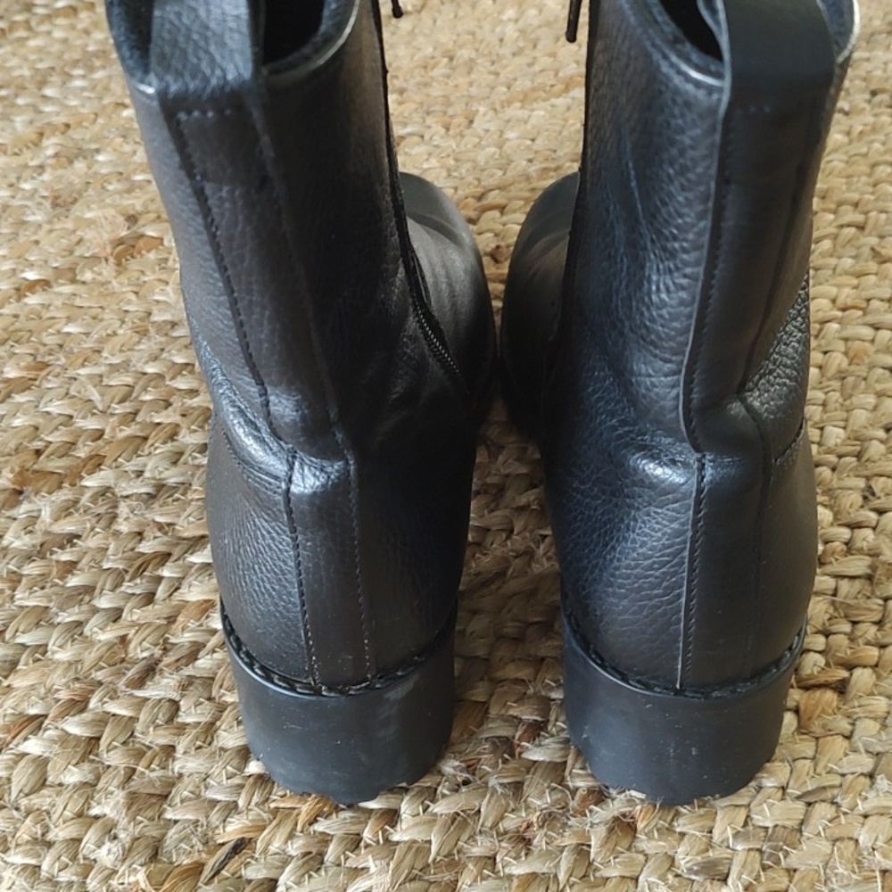 Santana Canada Black Leather Mid-Calf Zip Boots - Picture 4 of 9
